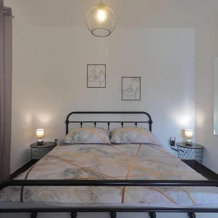 Apartman Studio Pesja Omisalj Exterior photo