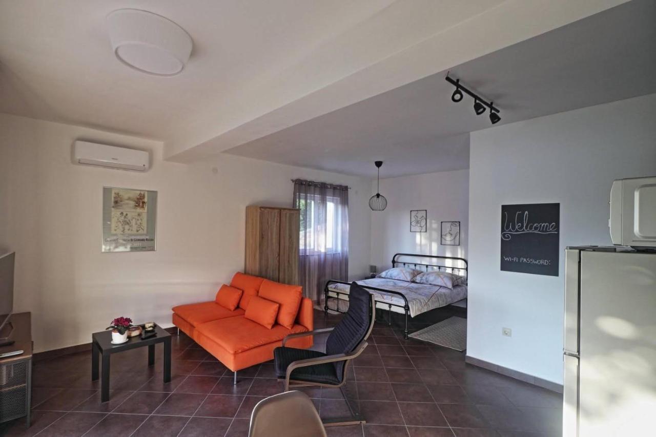Apartment Pesja Omisalj